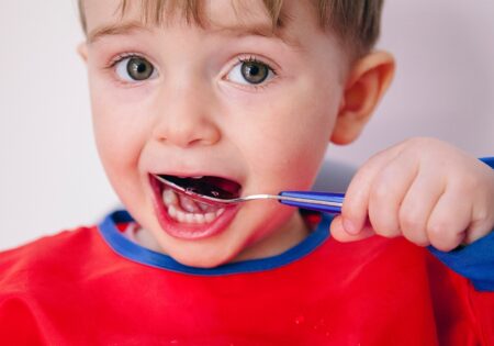 تاثیر پنهان داروهای ضدالتهابی بر مینای دندان کودکان